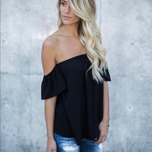 🖤 BLACK OFF THE SHOULDER FLOWY BLOUSE 🖤